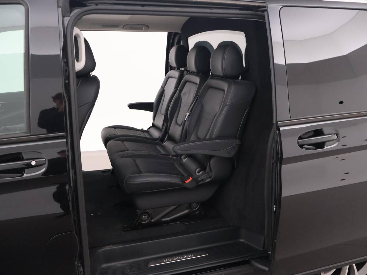 Mercedes-Benz V-Klasse Mercedes-Benz V-klasse 300D 239 PK DUBBEL CABINE AVANTGARDE NIGHT | LEDER | TREKHAAK | 360 CAMERA