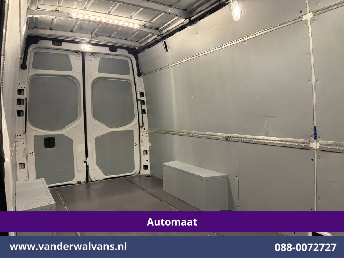 Mercedes-Benz Sprinter Mercedes-Benz Sprinter 317 CDI 170pk 9G-Tronic Automaat 3500kg Trekhaak L3H2 Euro6 Airco | 360 graden Camera | Navigatie | Apple Carplay | Stoelverwarming Android Auto, Cruisecontrol, Chauffeursstoel, Parkeersensoren, Bijrijdersbank