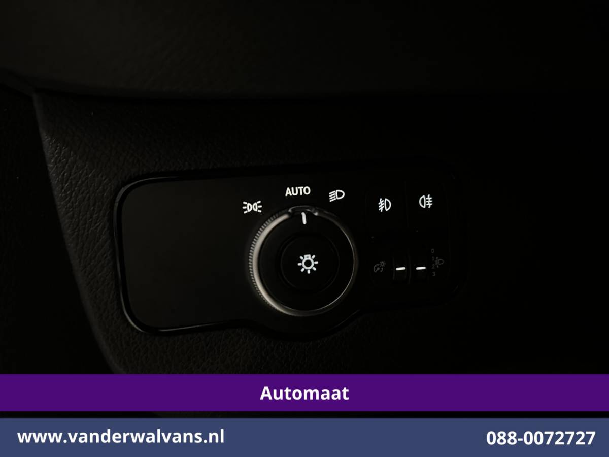 Mercedes-Benz Sprinter Mercedes-Benz Sprinter 317 CDI 170pk 9G-Tronic Automaat 3500kg Trekhaak L3H2 Euro6 Airco | 360 graden Camera | Navigatie | Apple Carplay | Stoelverwarming Android Auto, Cruisecontrol, Chauffeursstoel, Parkeersensoren, Bijrijdersbank