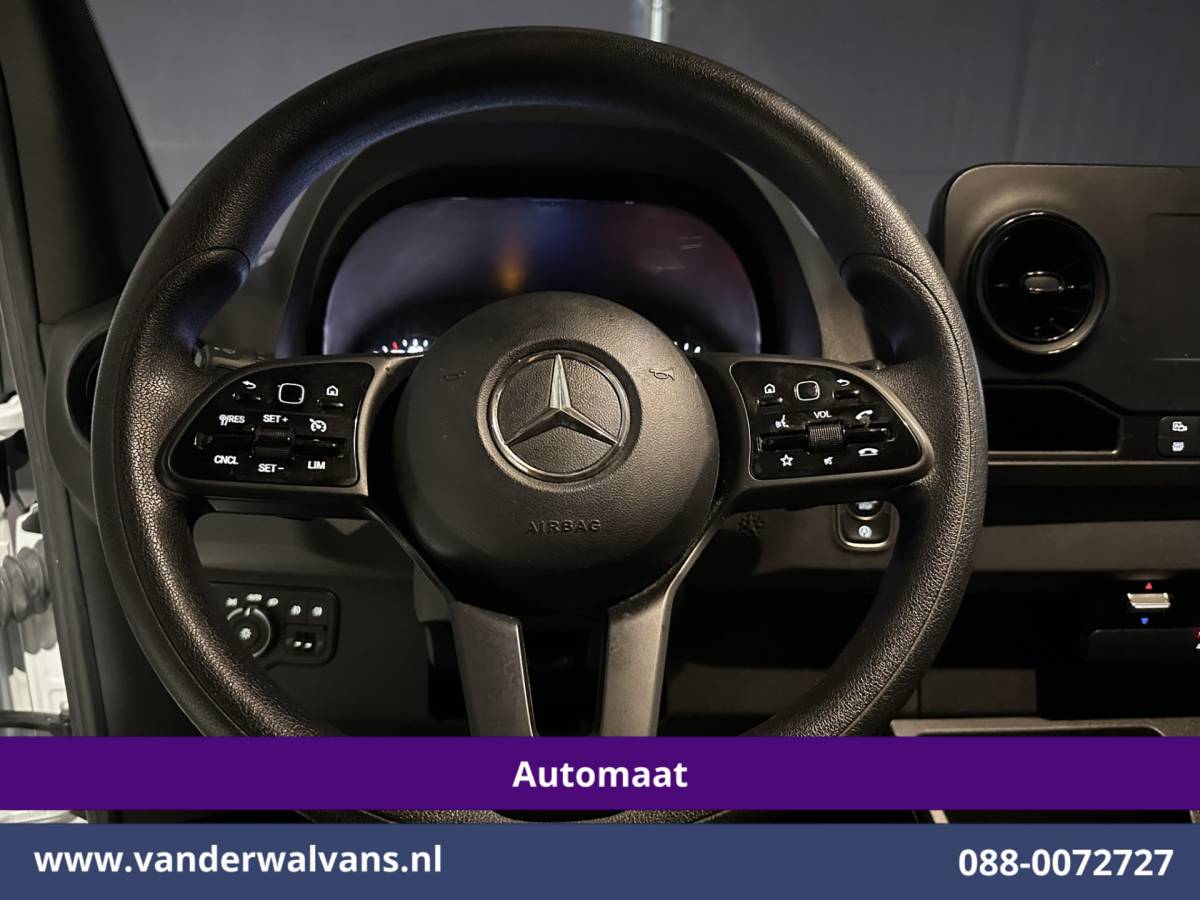 Mercedes-Benz Sprinter Mercedes-Benz Sprinter 317 CDI 170pk 9G-Tronic Automaat 3500kg Trekhaak L3H2 Euro6 Airco | 360 graden Camera | Navigatie | Apple Carplay | Stoelverwarming Android Auto, Cruisecontrol, Chauffeursstoel, Parkeersensoren, Bijrijdersbank