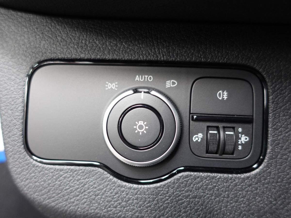 Mercedes-Benz Sprinter Mercedes-Benz Sprinter 315 L3H2 Automaat Trekhaak Airco Adaptive Cruise Control Parkeersensoren Camera Leder