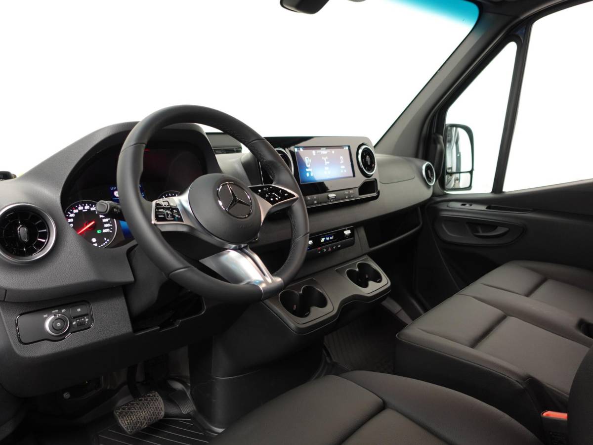 Mercedes-Benz Sprinter Mercedes-Benz Sprinter 315 L3H2 Automaat Trekhaak Airco Adaptive Cruise Control Parkeersensoren Camera Leder