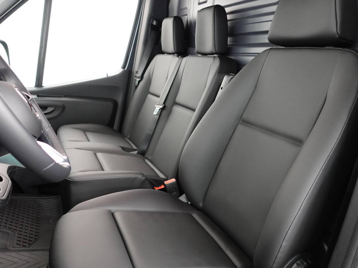 Mercedes-Benz Sprinter Mercedes-Benz Sprinter 315 L3H2 Automaat Trekhaak Airco Adaptive Cruise Control Parkeersensoren Camera Leder