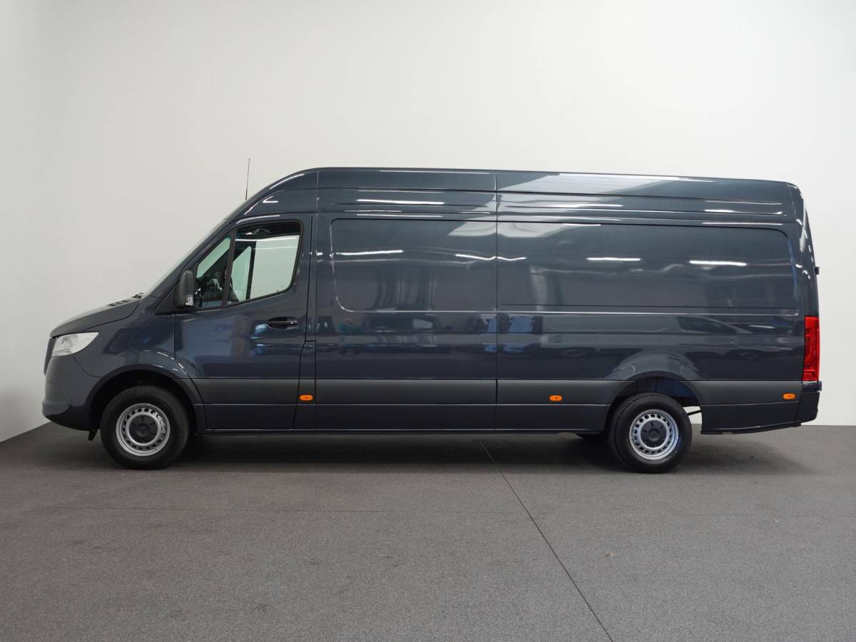 Mercedes-Benz Sprinter Mercedes-Benz Sprinter 315 L3H2 Automaat Trekhaak Airco Adaptive Cruise Control Parkeersensoren Camera Leder