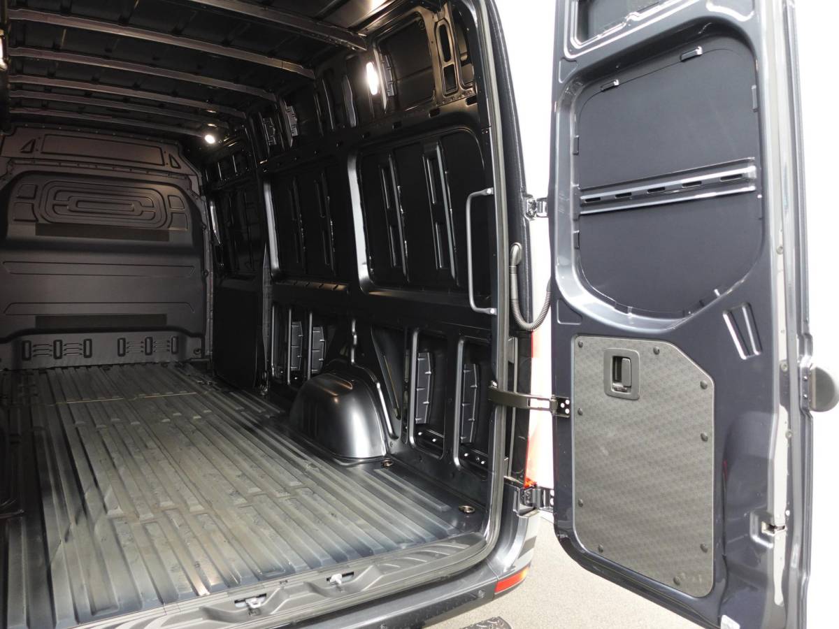 Mercedes-Benz Sprinter Mercedes-Benz Sprinter 315 L3H2 Automaat Trekhaak Airco Adaptive Cruise Control Parkeersensoren Camera Leder