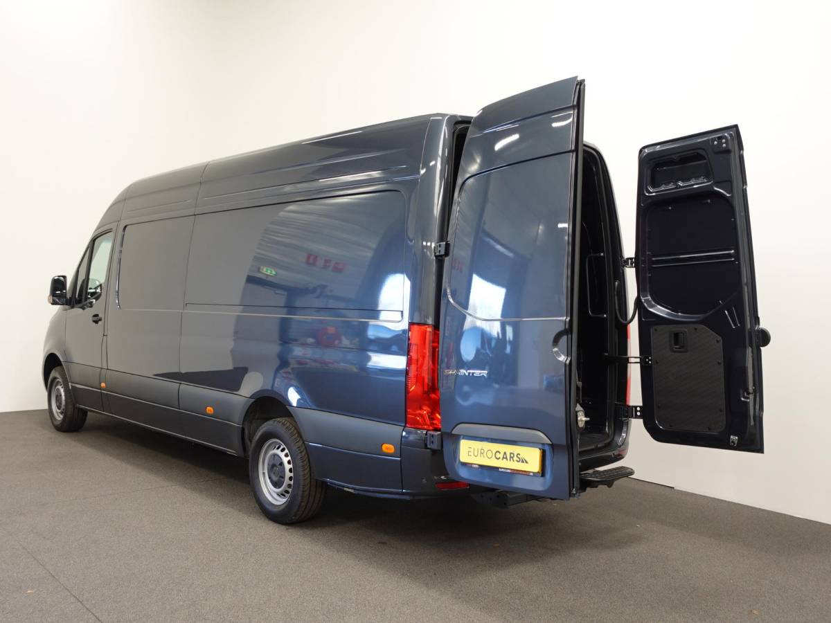 Mercedes-Benz Sprinter Mercedes-Benz Sprinter 315 L3H2 Automaat Trekhaak Airco Adaptive Cruise Control Parkeersensoren Camera Leder