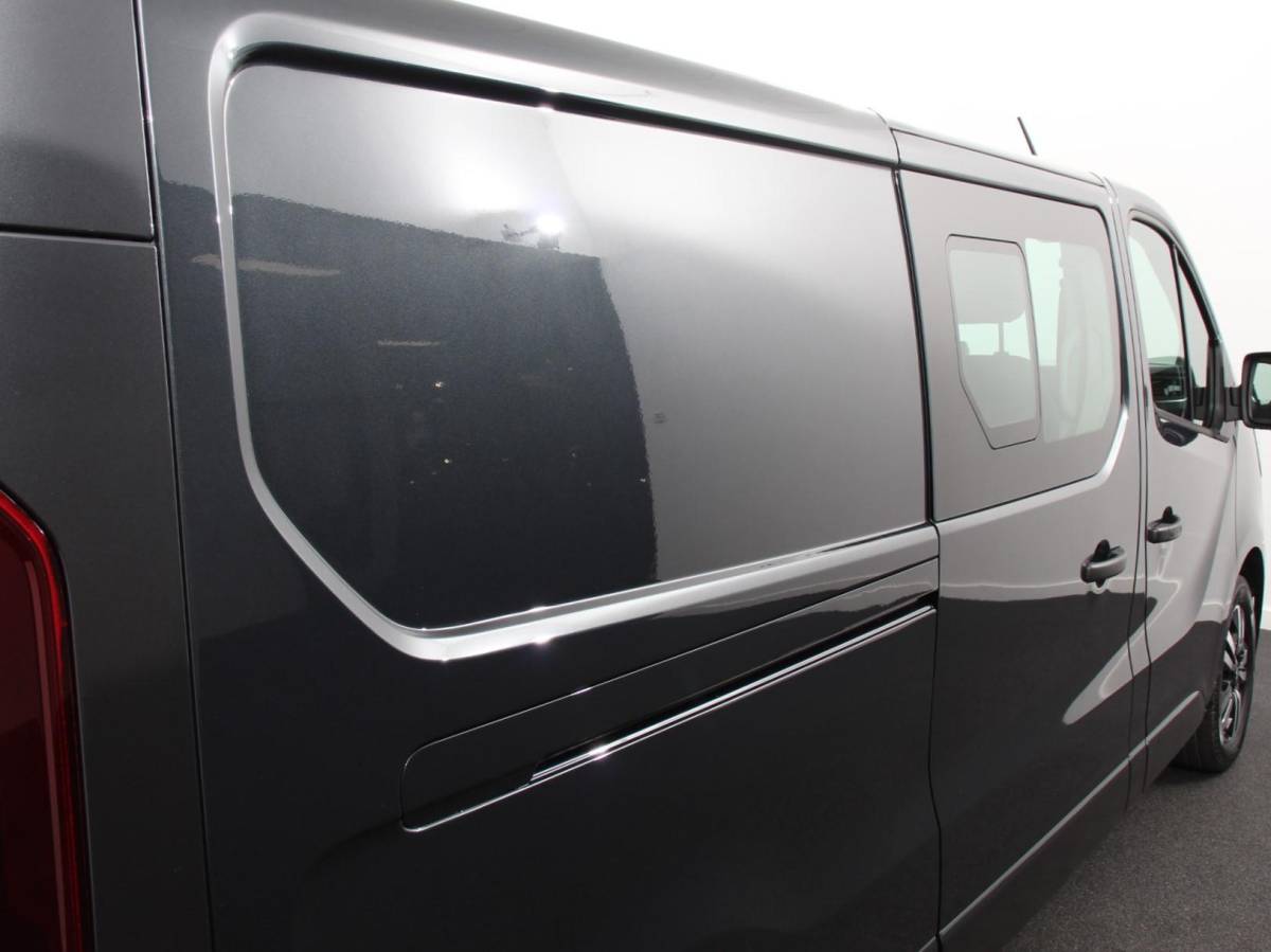 Renault Trafic Renault Trafic 2.0 Blue dCi 150PK Automaat L2H1 Dubbele Cabine Navigatie Airco Lichtmetalen velgen Betimmering Trekhaak Camera Parkeer sensoren Dab