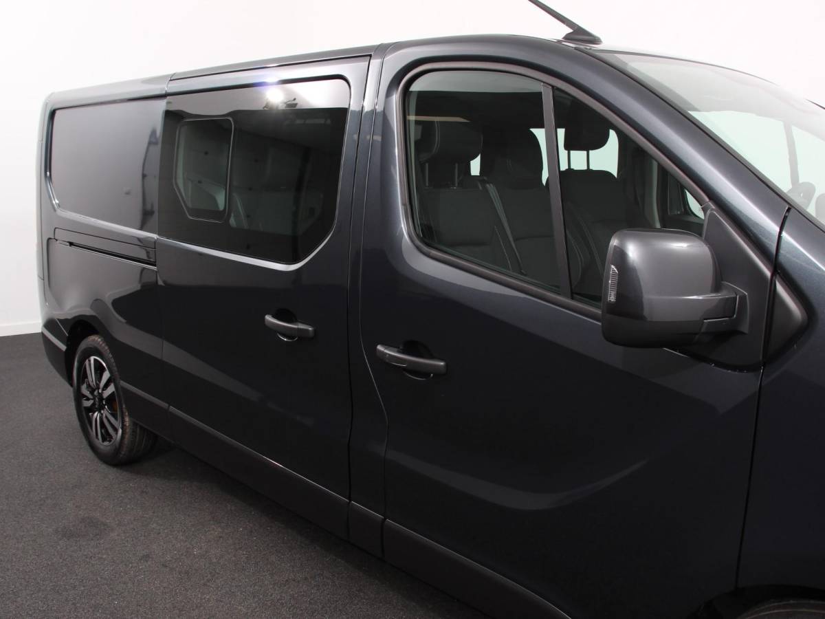 Renault Trafic Renault Trafic 2.0 Blue dCi 150PK Automaat L2H1 Dubbele Cabine Navigatie Airco Lichtmetalen velgen Betimmering Trekhaak Camera Parkeer sensoren Dab