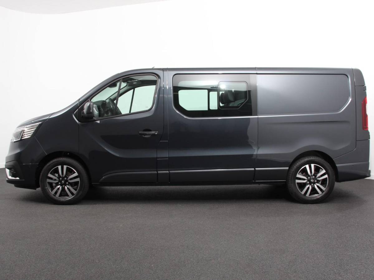 Renault Trafic Renault Trafic 2.0 Blue dCi 150PK Automaat L2H1 Dubbele Cabine Navigatie Airco Lichtmetalen velgen Betimmering Trekhaak Camera Parkeer sensoren Dab