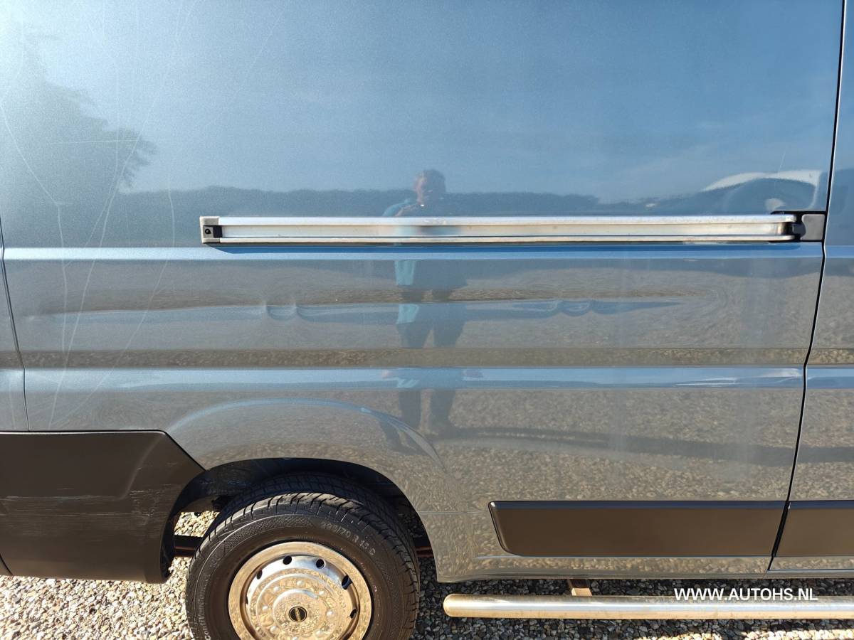 Peugeot Boxer Peugeot Boxer 333 2.2 BlueHDi 165 PK L3H2 Premium, 1e Eig , euro 6, cruise , camera , navi , apk 10- 2027 , NW motor bij 118000 km