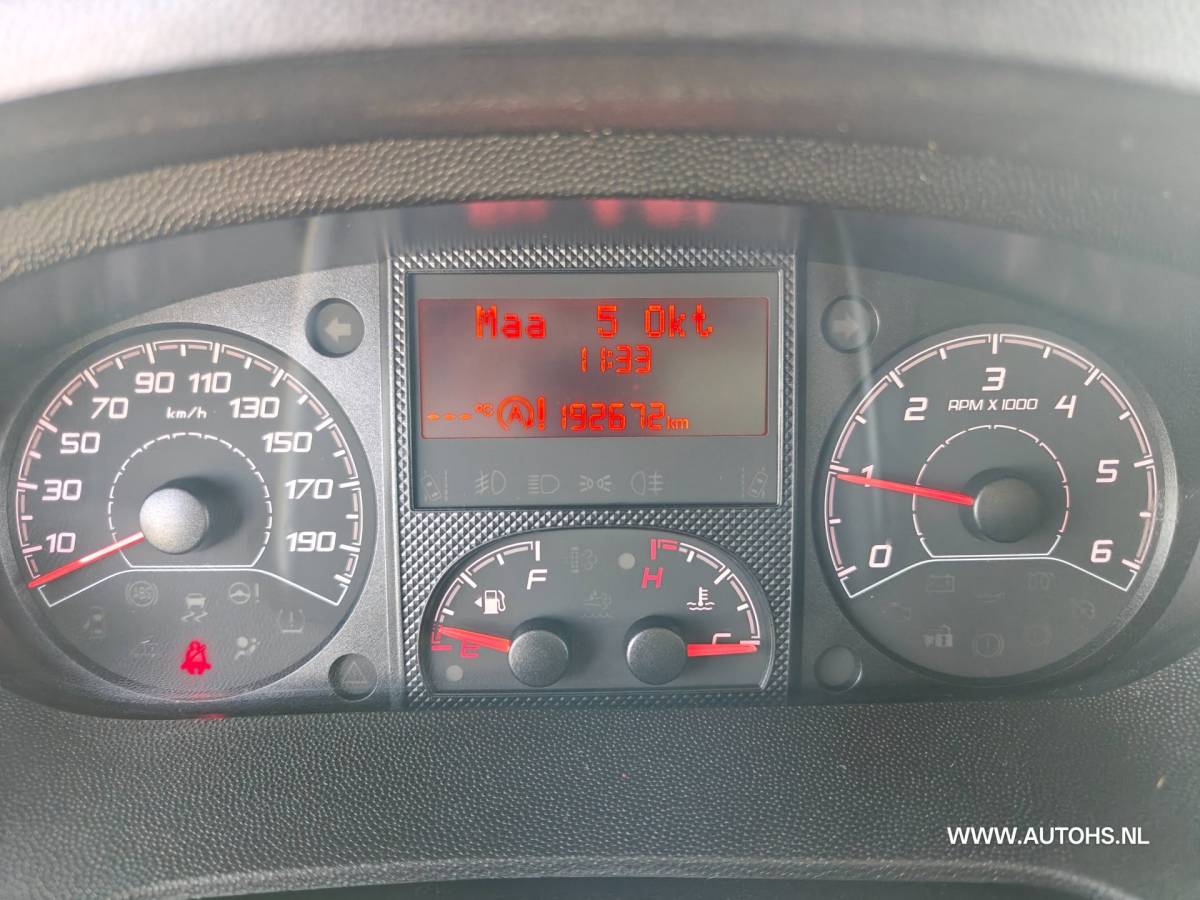 Peugeot Boxer Peugeot Boxer 333 2.2 BlueHDi 165 PK L3H2 Premium, 1e Eig , euro 6, cruise , camera , navi , apk 10- 2027 , NW motor bij 118000 km
