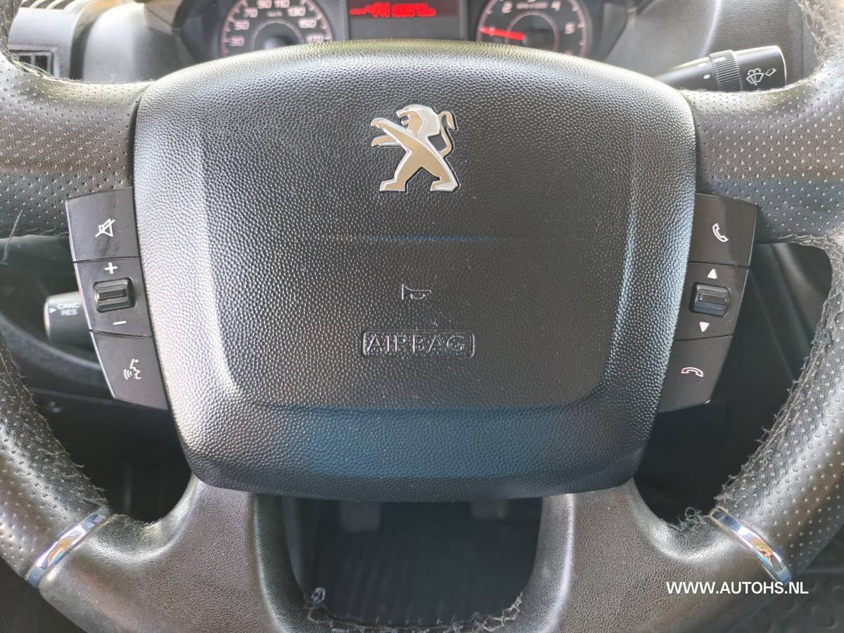 Peugeot Boxer Peugeot Boxer 333 2.2 BlueHDi 165 PK L3H2 Premium, 1e Eig , euro 6, cruise , camera , navi , apk 10- 2027 , NW motor bij 118000 km