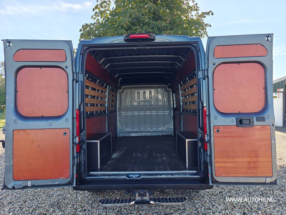 Peugeot Boxer Peugeot Boxer 333 2.2 BlueHDi 165 PK L3H2 Premium, 1e Eig , euro 6, cruise , camera , navi , apk 10- 2027 , NW motor bij 118000 km