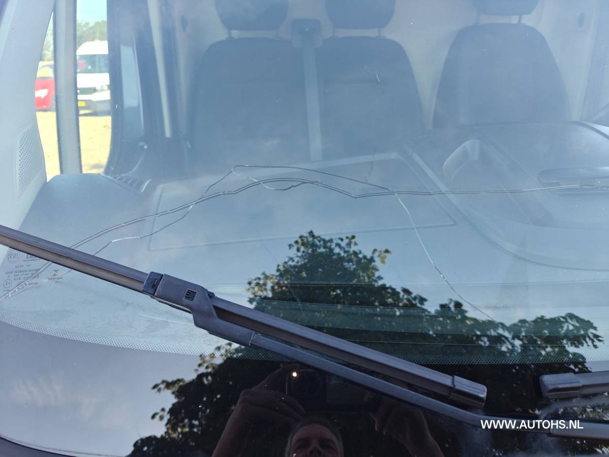 Peugeot Boxer Peugeot Boxer 333 2.2 BlueHDi 165 PK L3H2 Premium, 1e Eig , euro 6, cruise , camera , navi , apk 10- 2027 , NW motor bij 118000 km