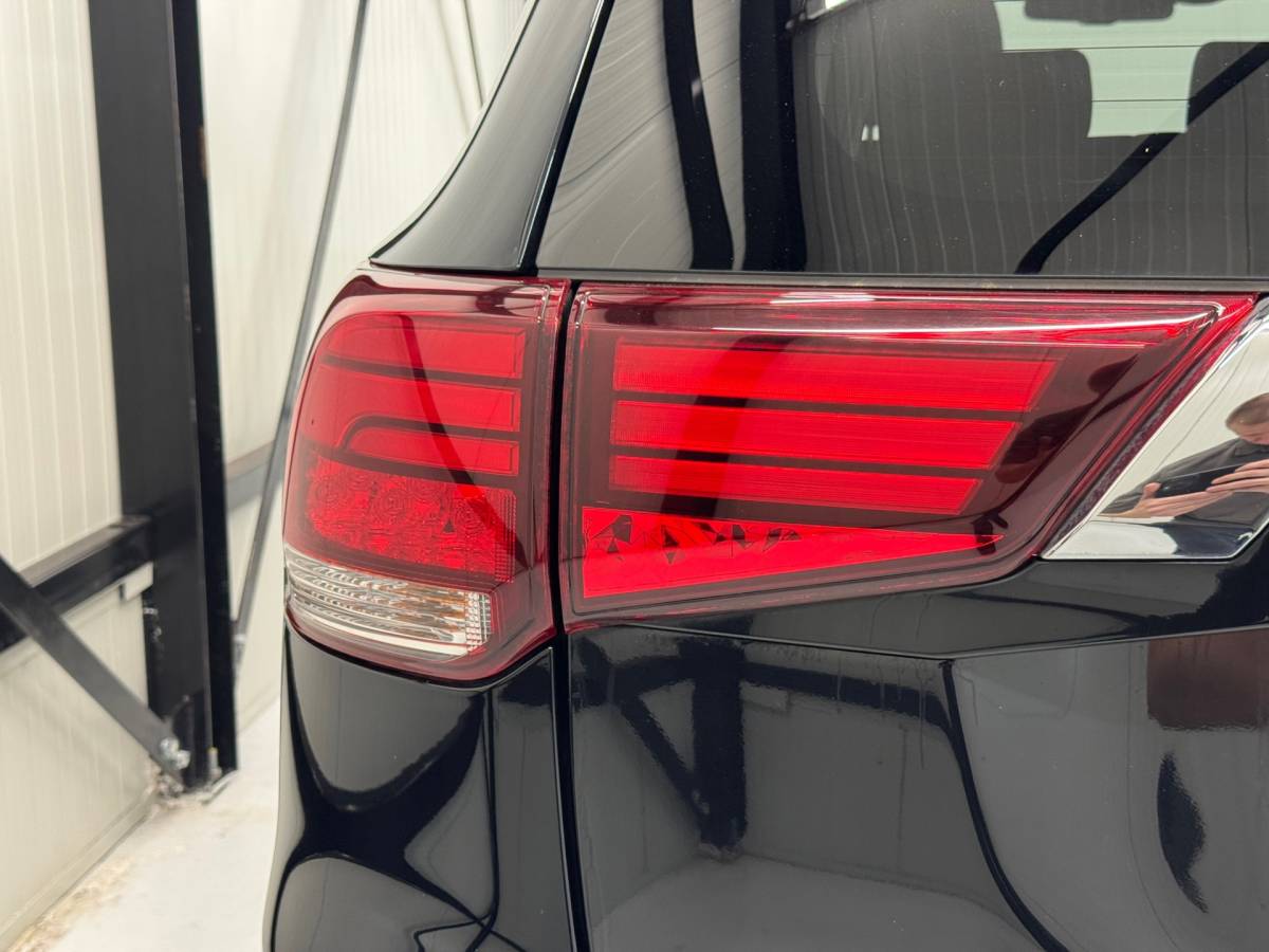 Mitsubishi Outlander Mitsubishi Outlander 2.4 PHEV Instyle |SOH 83%|Trekhaak|Clima|Stoelverwarming|Stuurverwarming|Parkeersensoren|
