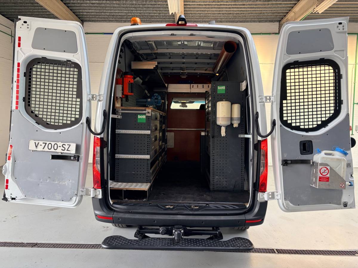 Mercedes-Benz Sprinter Mercedes-Benz Sprinter Automaat Servicewagen 314 2.2 CDI 140PK L2H2 euro6 BOTT, Victron V230, Standkachel Trekhaak RIJKLAARPRIJS