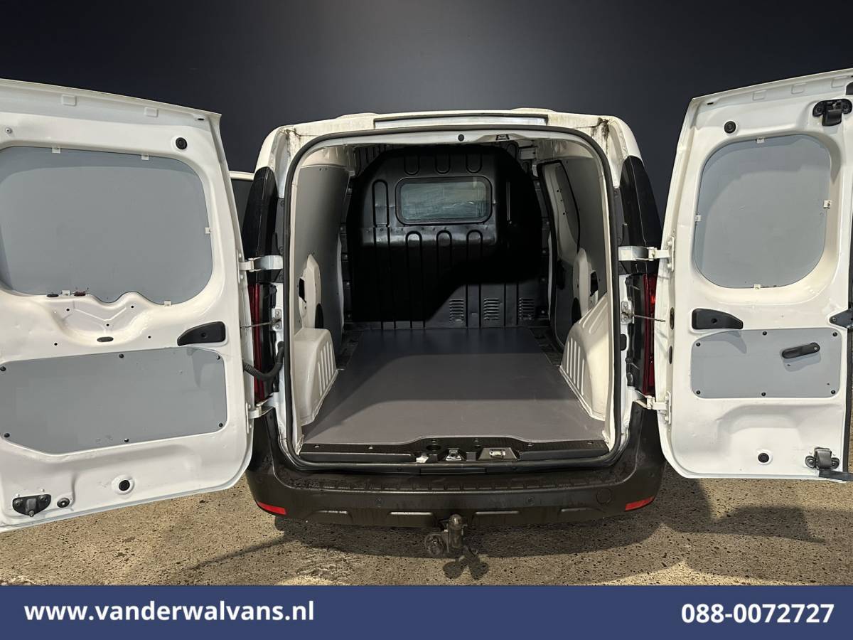 Renault Express Renault Express 1.5 dCi 96pk L1H1 Euro6 Airco | Cruisecontrol | LED | Parkeersensoren Trekhaak