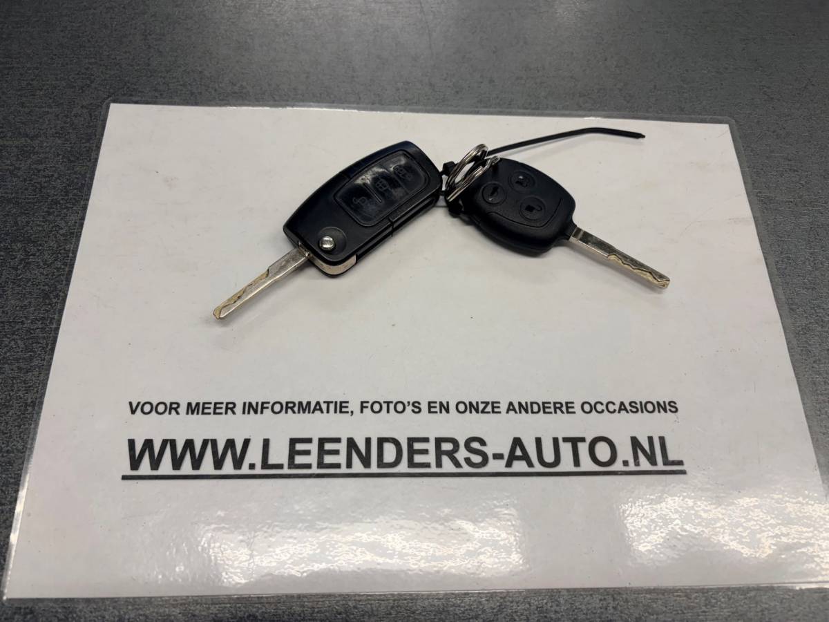 Ford Transit Courier Ford Transit Courier 1.5 TDCI Trend, Airco, CruiseControl, Stoel verwarming Schuifdeur 1ste eigenaar Nederlandse bus RIJKLAARPRIJS