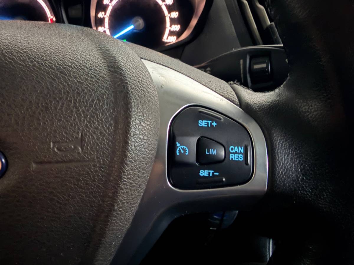 Ford Transit Courier Ford Transit Courier 1.5 TDCI Trend, Airco, CruiseControl, Stoel verwarming Schuifdeur 1ste eigenaar Nederlandse bus RIJKLAARPRIJS