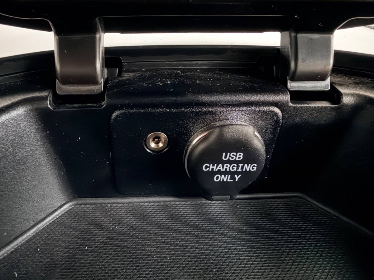 Ford Transit Courier Ford Transit Courier 1.5 TDCI Trend, Airco, CruiseControl, Stoel verwarming Schuifdeur 1ste eigenaar Nederlandse bus RIJKLAARPRIJS