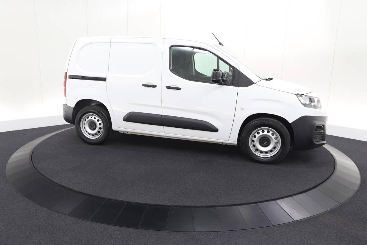 Citroën ë-Berlingo Citroen ë-Berlingo 136 L1 50 kWh | SOH 99,1% | Camera | Vloerplaat Laadruimte | Apple Carplay | Parkeersensoren