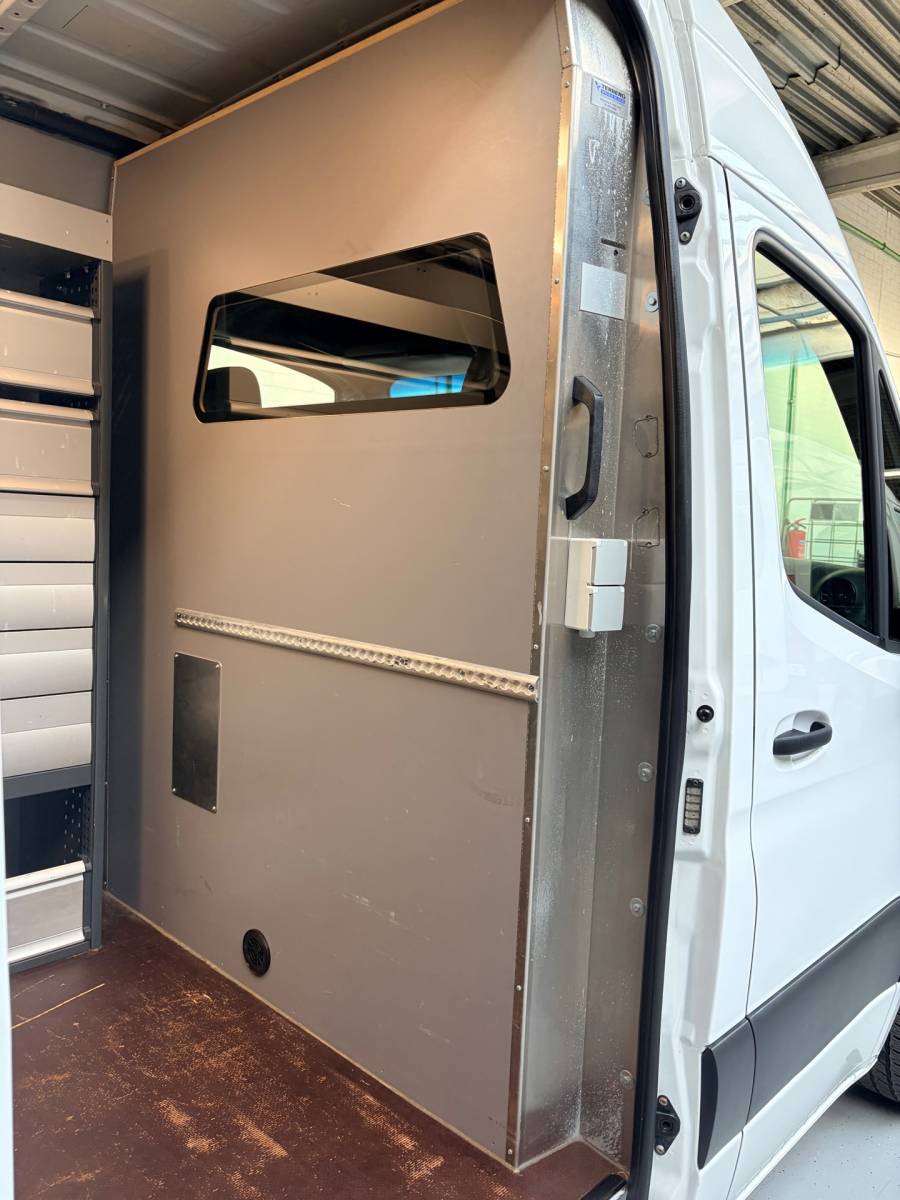 Mercedes-Benz Sprinter Mercedes-Benz Sprinter Automaat Servicewagen 314 2.2 CDI 140PK L1H2 euro6 BOTT, Victron V230, Standkachel RIJKLAARPRIJS