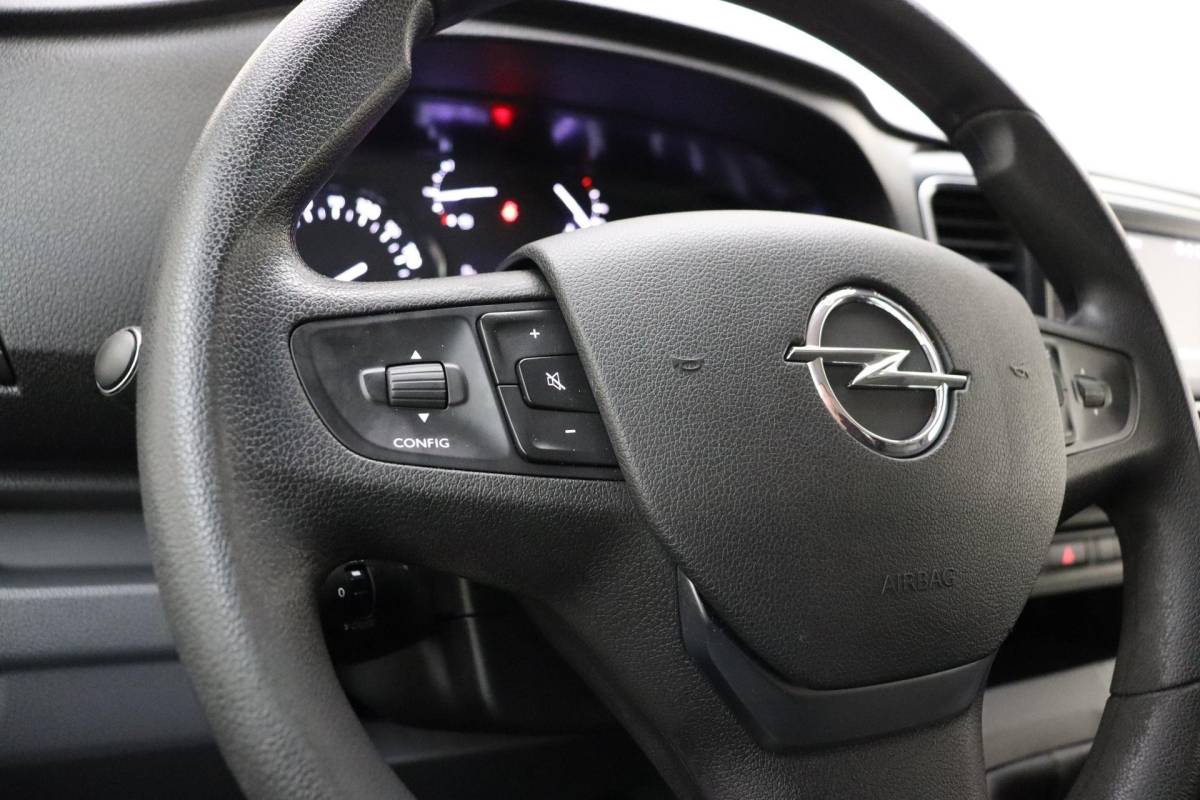 Opel Vivaro Opel Vivaro 1.5 CDTI L2H1 Edition | Navigatie | Cruise Control | Trekhaak | Camera | 1e Eigenaar