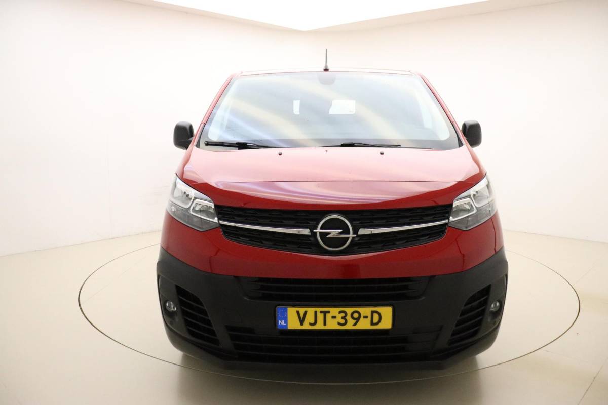 Opel Vivaro Opel Vivaro 1.5 CDTI L2H1 Edition | Navigatie | Cruise Control | Trekhaak | Camera | 1e Eigenaar