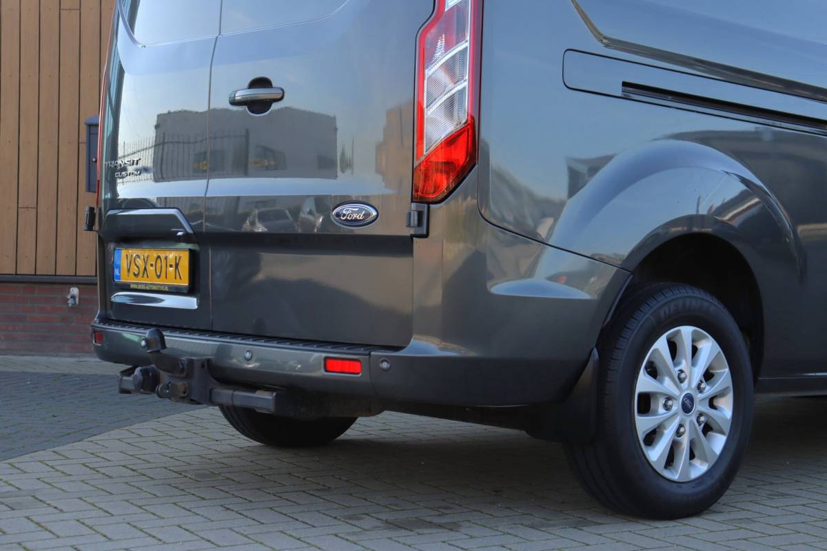 Ford Transit Custom Ford Transit Custom 300 2.0 TDCI L2H1 Limited DC | NAP | Eerste Eigenaar | 170 PK | Cruise | Apple Carplay | Camera | Trekhaak |