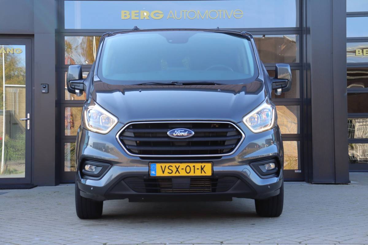 Ford Transit Custom Ford Transit Custom 300 2.0 TDCI L2H1 Limited DC | NAP | Eerste Eigenaar | 170 PK | Cruise | Apple Carplay | Camera | Trekhaak |