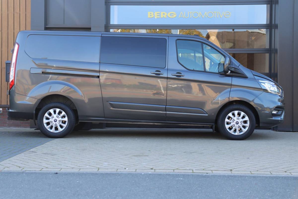 Ford Transit Custom Ford Transit Custom 300 2.0 TDCI L2H1 Limited DC | NAP | Eerste Eigenaar | 170 PK | Cruise | Apple Carplay | Camera | Trekhaak |