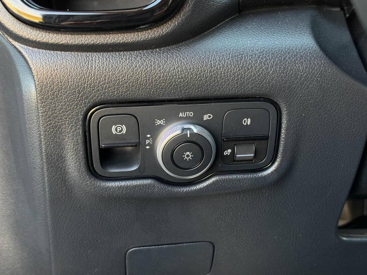 Mercedes-Benz Vito Mercedes Vito Bestel 119 CDI L3 XXL Dubbel Cabine | Leder | Full LED | Adaptive cruise | 2x Schuifdeur | Camera