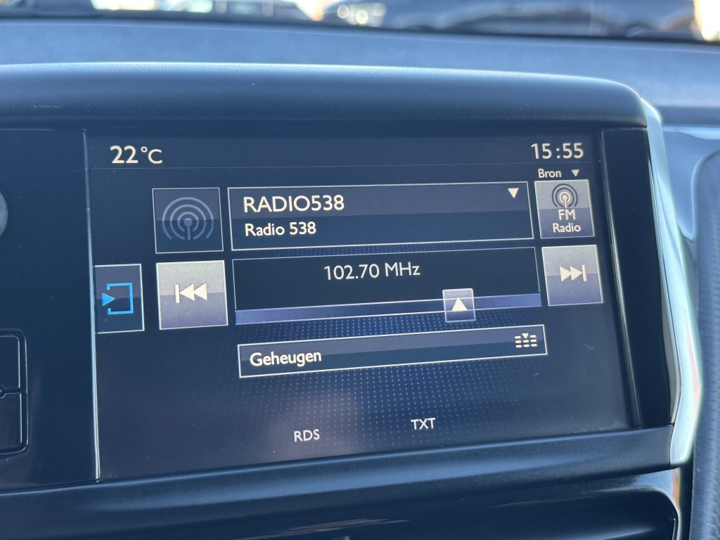 Peugeot 208 Peugeot 208 1.2 Style | Nieuwe Distributieriem | Navigatie |