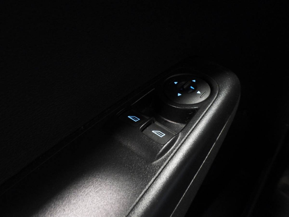 Ford Transit Courier Ford Transit Courier 1.0 Trend EcoBoost NAVI/AIRCO/CRUISE/PDC/SCHUIFDEUR!