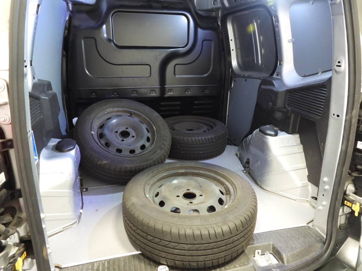 Ford Transit Courier Ford Transit Courier 1.0 Trend EcoBoost NAVI/AIRCO/CRUISE/PDC/SCHUIFDEUR!