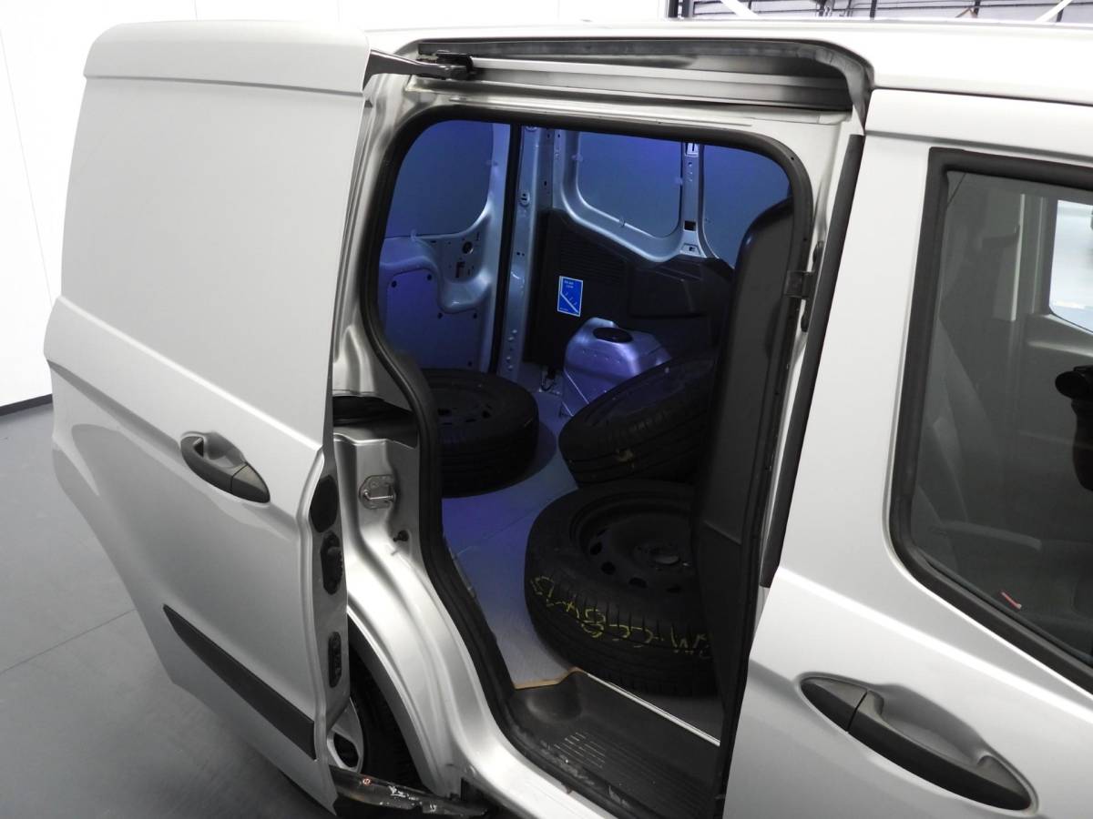 Ford Transit Courier Ford Transit Courier 1.0 Trend EcoBoost NAVI/AIRCO/CRUISE/PDC/SCHUIFDEUR!