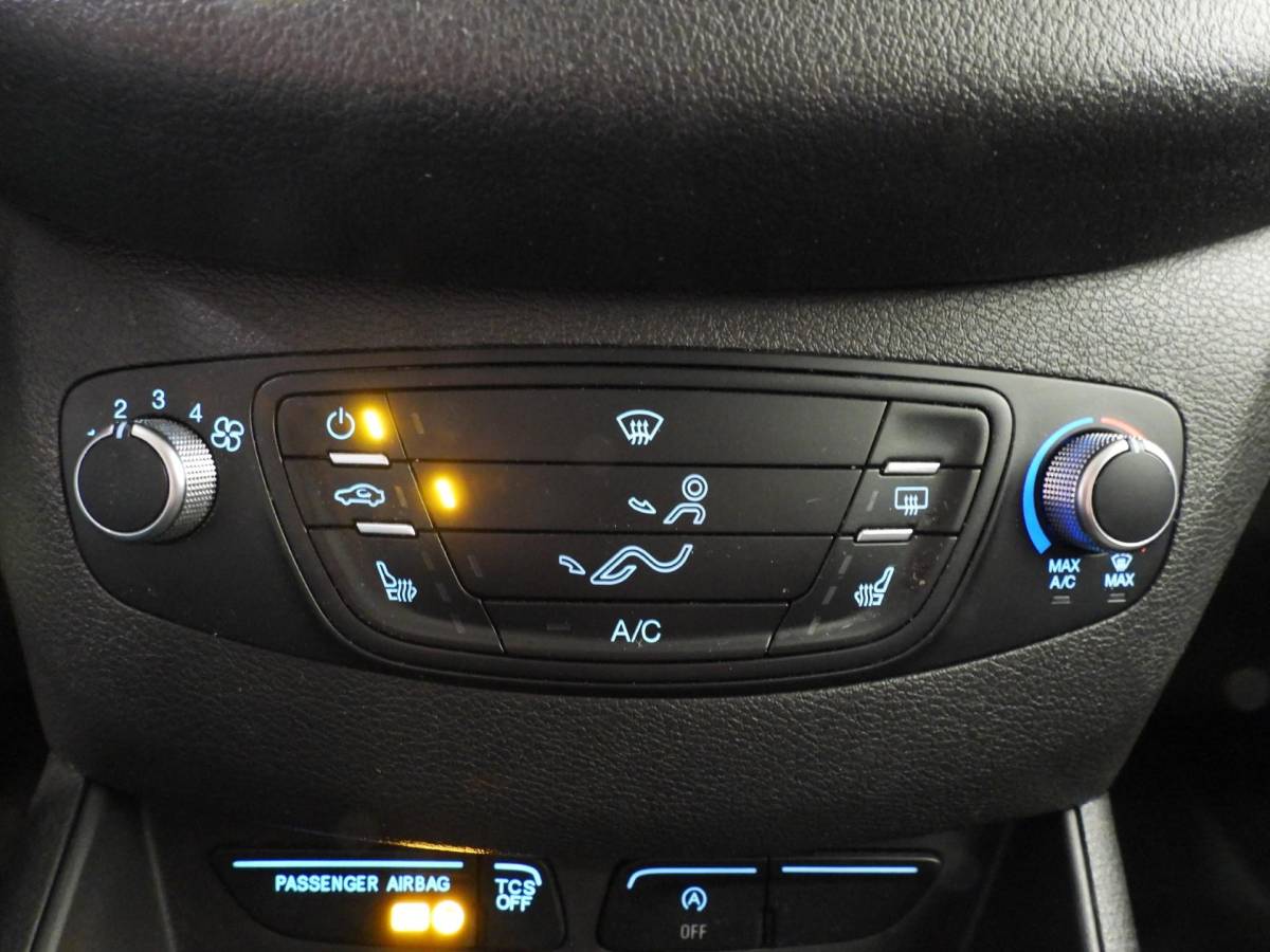 Ford Transit Courier Ford Transit Courier 1.0 Trend EcoBoost NAVI/AIRCO/CRUISE/PDC/SCHUIFDEUR!
