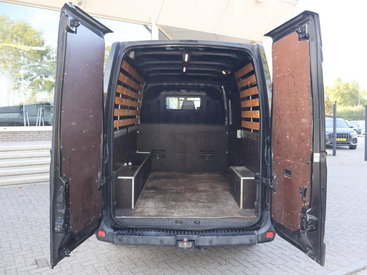 Renault Master Renault Master T35 2.3 DCI 165 PK L2H2 *MARGE* + TREKHAAK | NAVIGATIE | CLIMATE | CRUISE CONTROL