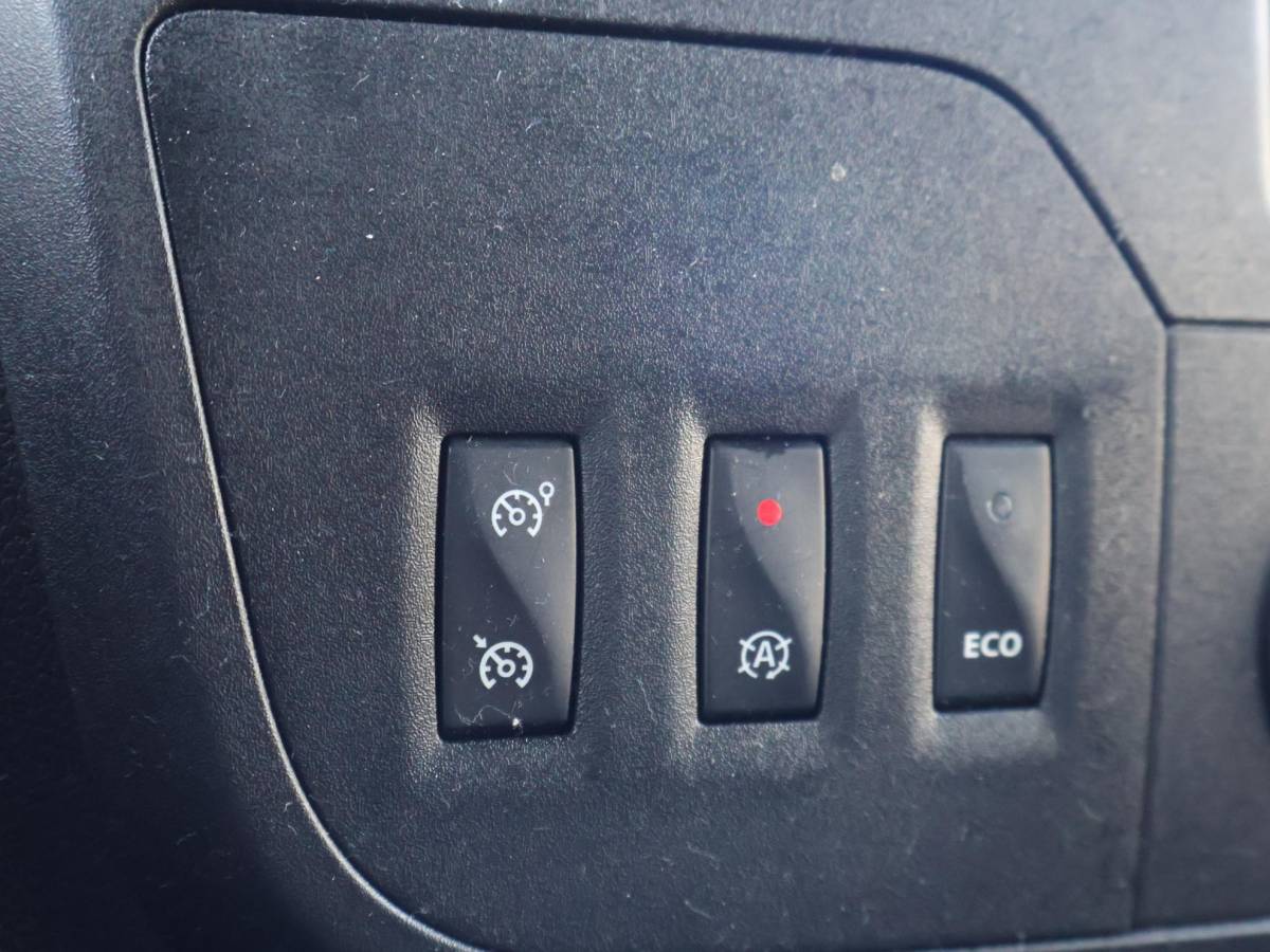Renault Master Renault Master T35 2.3 DCI 165 PK L2H2 *MARGE* + TREKHAAK | NAVIGATIE | CLIMATE | CRUISE CONTROL