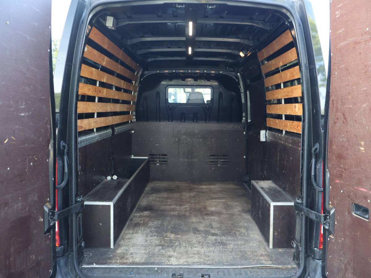 Renault Master Renault Master T35 2.3 DCI 165 PK L2H2 *MARGE* + TREKHAAK | NAVIGATIE | CLIMATE | CRUISE CONTROL