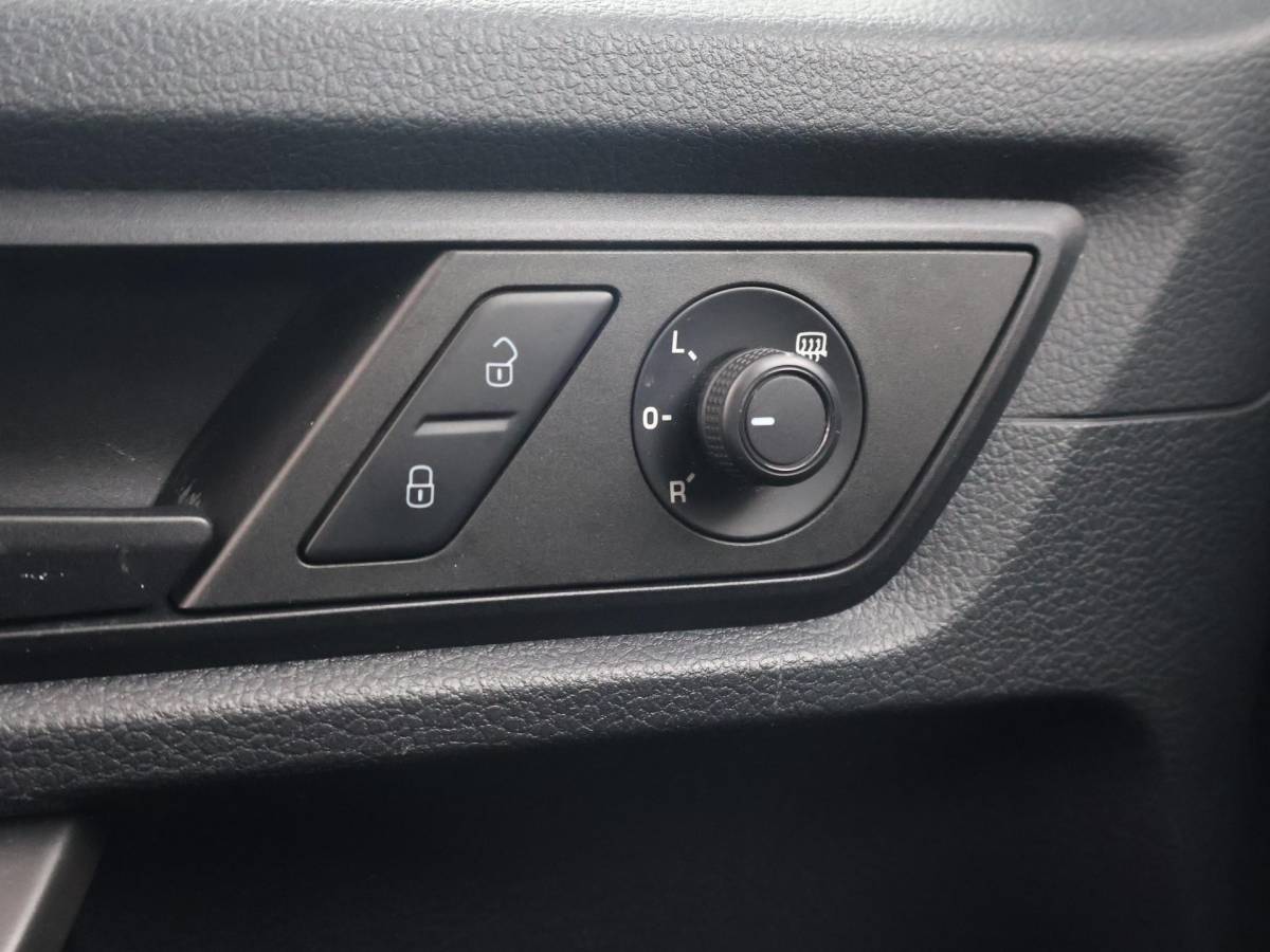 Volkswagen Caddy Volkswagen Caddy 1.6 TDI L2H1 MAXI + NAVIGATIE | TREKHAAK | CAMERA | CRUISE | AIRCO