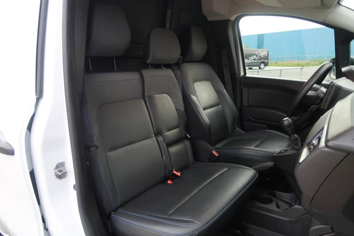 Nissan Townstar Nissan TOWNSTAR N-Connecta L1 AIRCO, 3 ZITS, LED, CRUISECON