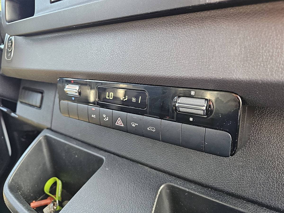 Mercedes-Benz Sprinter MERCEDES-BENZ SPRINTER 314 Bakwagen Laadklep Zijdeur Spoiler Automaat Euro6 143Pk!