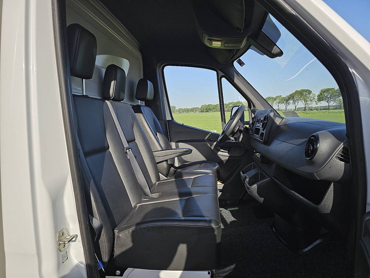 Mercedes-Benz Sprinter MERCEDES-BENZ SPRINTER 314 Bakwagen Laadklep Zijdeur Spoiler Automaat Euro6 143Pk!