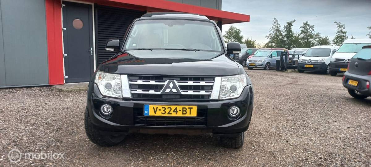 Mitsubishi Pajero Mitsubishi Pajero 3.2 DI-D Instyle High Roof VAN/GRIJSKENTEKEN