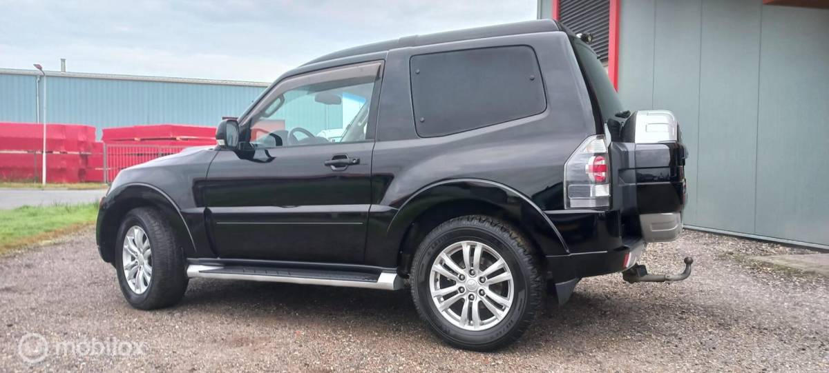 Mitsubishi Pajero Mitsubishi Pajero 3.2 DI-D Instyle High Roof VAN/GRIJSKENTEKEN