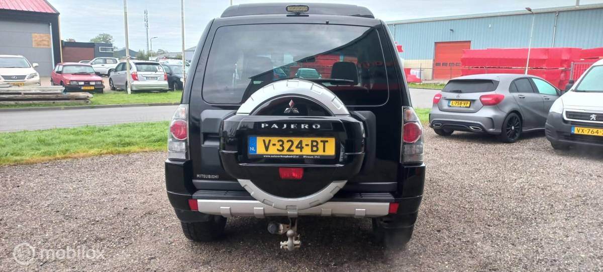 Mitsubishi Pajero Mitsubishi Pajero 3.2 DI-D Instyle High Roof VAN/GRIJSKENTEKEN