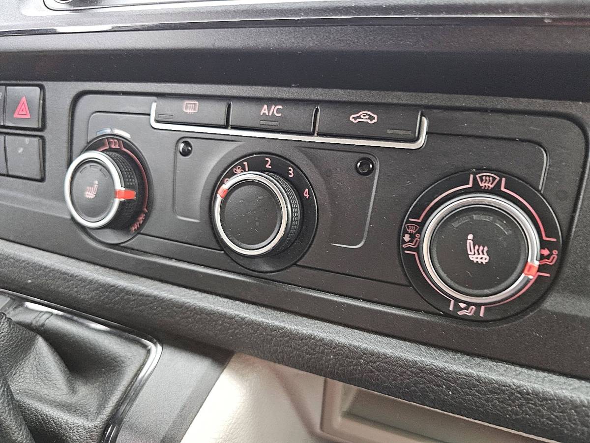 Volkswagen Transporter VOLKSWAGEN TRANSPORTER 2.0 TDI ex-overheid 140 pk