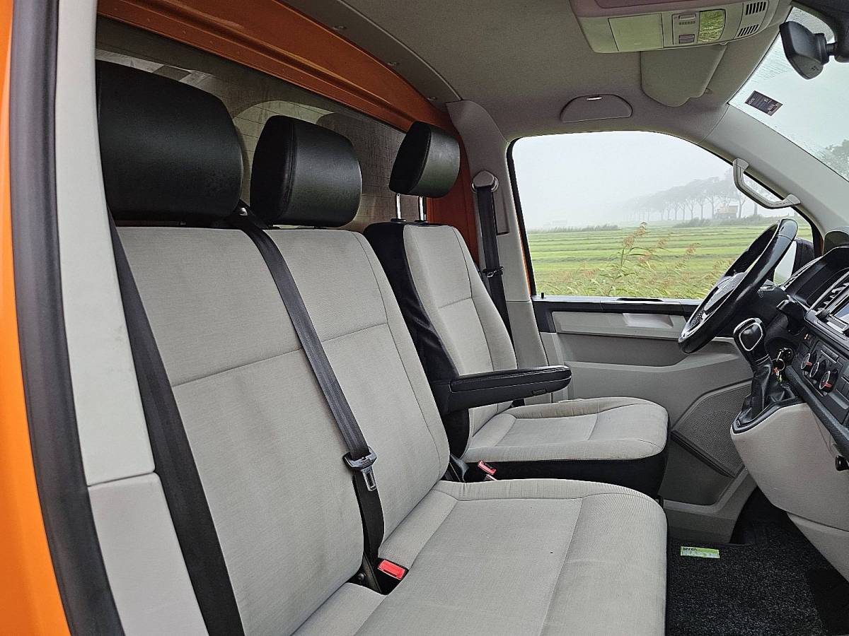 Volkswagen Transporter VOLKSWAGEN TRANSPORTER 2.0 TDI ex-overheid 140 pk