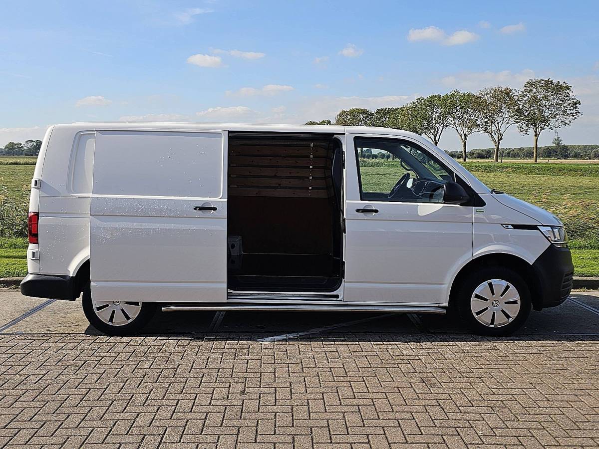Volkswagen Transporter VOLKSWAGEN TRANSPORTER 2.0 TDI t6.1 l2 carplay nap!